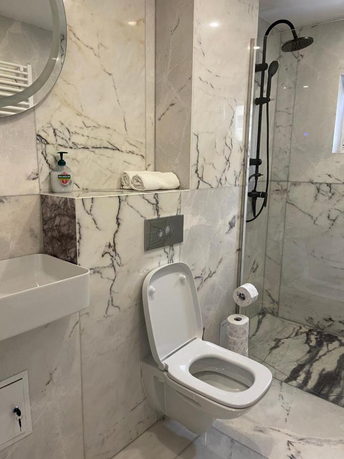 Apartament Emma Targoviste Zewnętrze zdjęcie